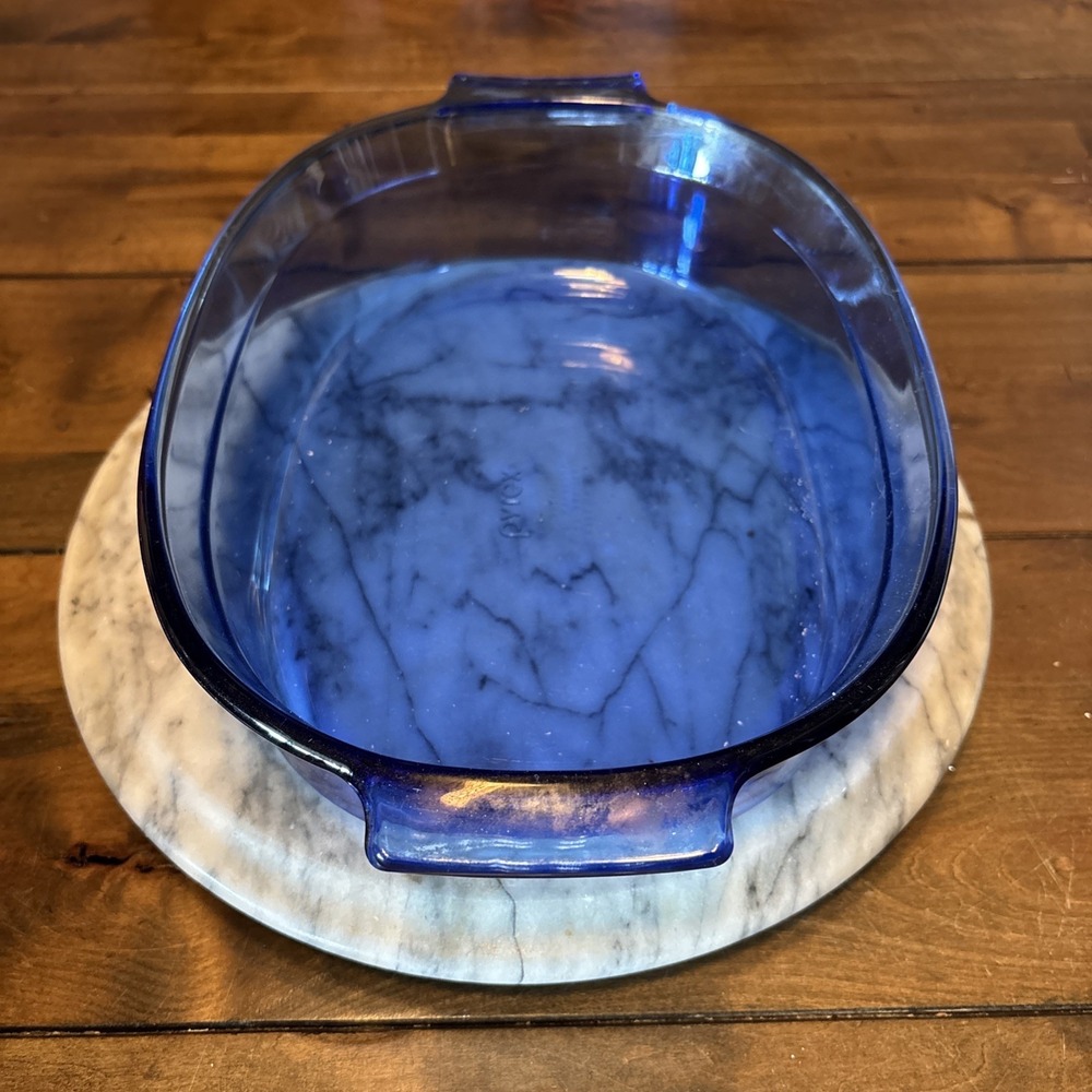 VTG 80s Pyrex Cobalt Blue 2QT-2L Oval Baking Dish with Handles 702 Made In USA